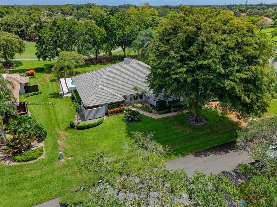 В аренду: $14,000 (4 спален, 2 ванн, 2413 Квадратных фут)