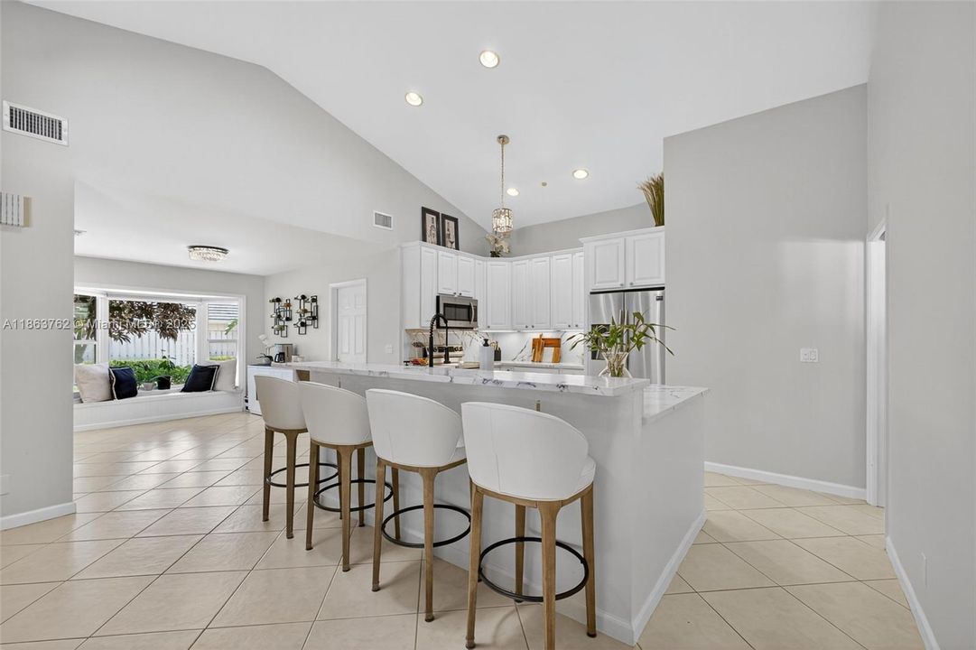 В аренду: $14,000 (4 спален, 2 ванн, 2413 Квадратных фут)