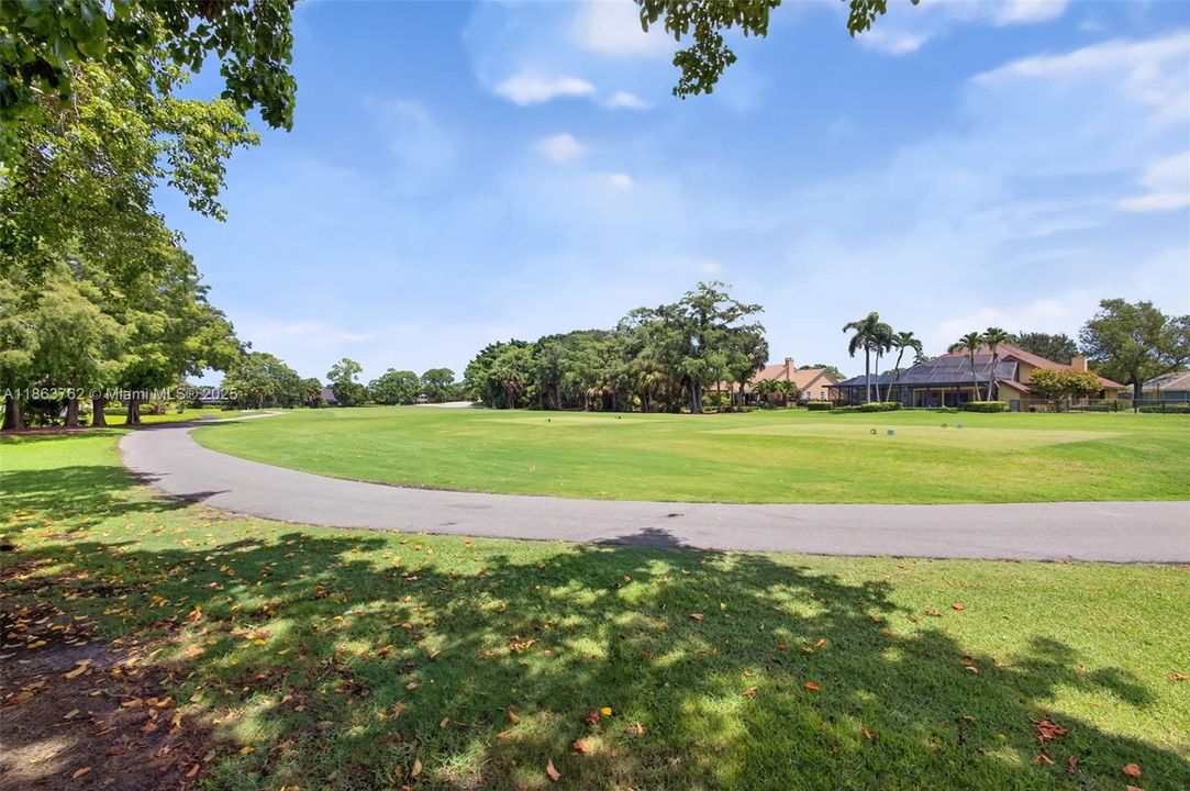 В аренду: $14,000 (4 спален, 2 ванн, 2413 Квадратных фут)