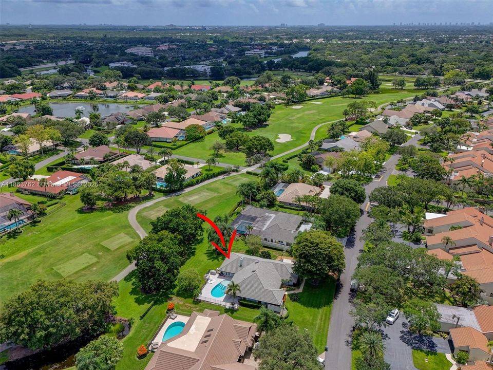 В аренду: $14,000 (4 спален, 2 ванн, 2413 Квадратных фут)