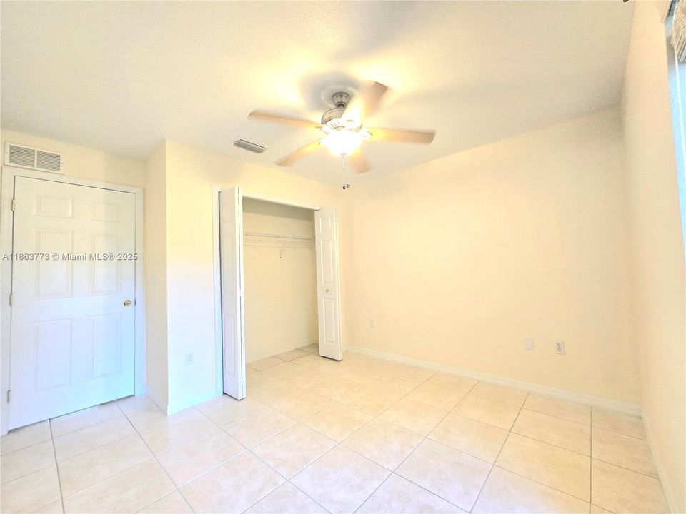 На продажу: $399,900 (3 спален, 3 ванн, 2118 Квадратных фут)