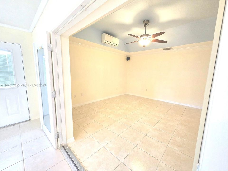 На продажу: $399,900 (3 спален, 3 ванн, 2118 Квадратных фут)