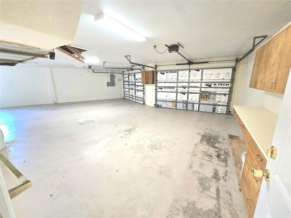 На продажу: $399,900 (3 спален, 3 ванн, 2118 Квадратных фут)