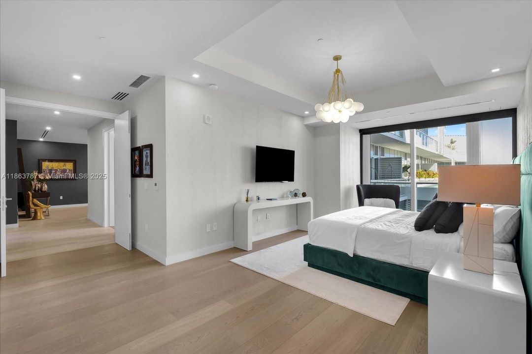 待售: $3,999,999 (3 贝兹, 3 浴室, 3232 平方英尺)