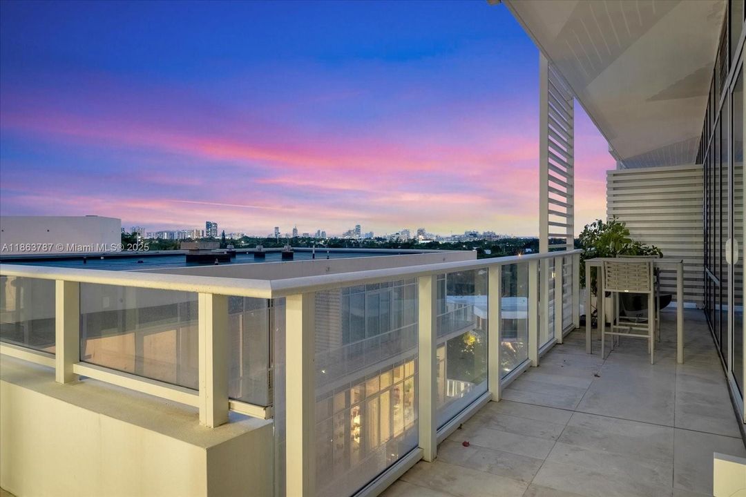 待售: $3,999,999 (3 贝兹, 3 浴室, 3232 平方英尺)