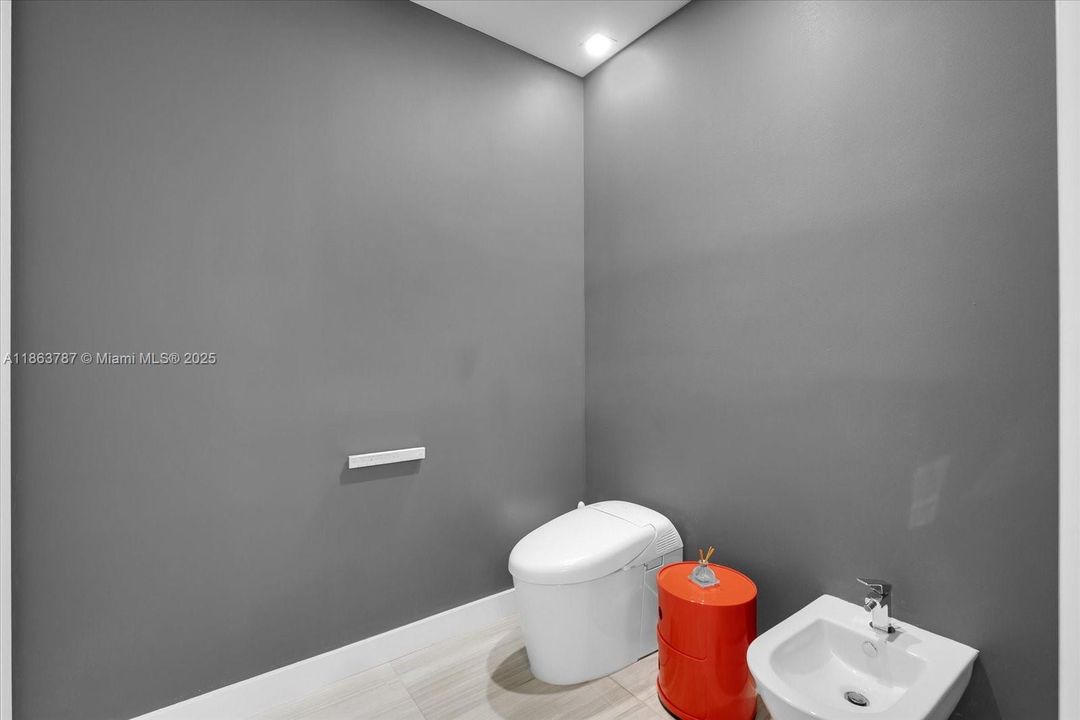 待售: $3,999,999 (3 贝兹, 3 浴室, 3232 平方英尺)