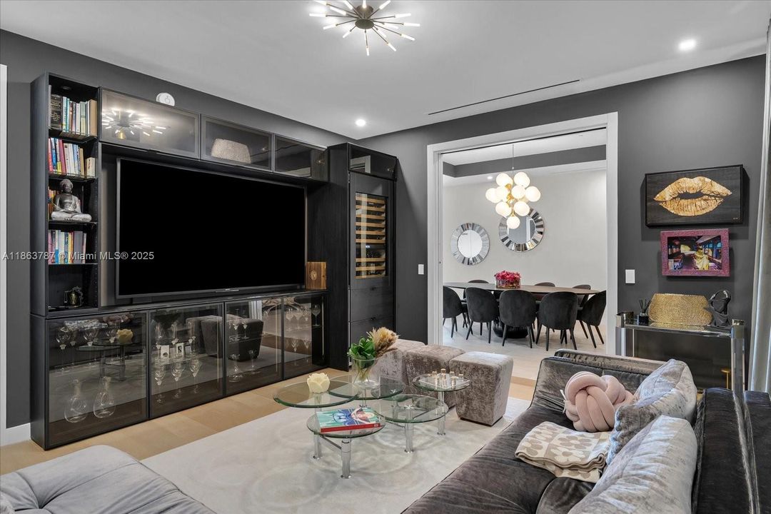 待售: $3,999,999 (3 贝兹, 3 浴室, 3232 平方英尺)