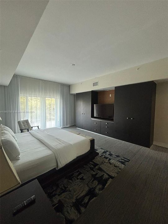 En Venta: $165,000 (3 camas, 4 baños, 2070 Pies cuadrados)