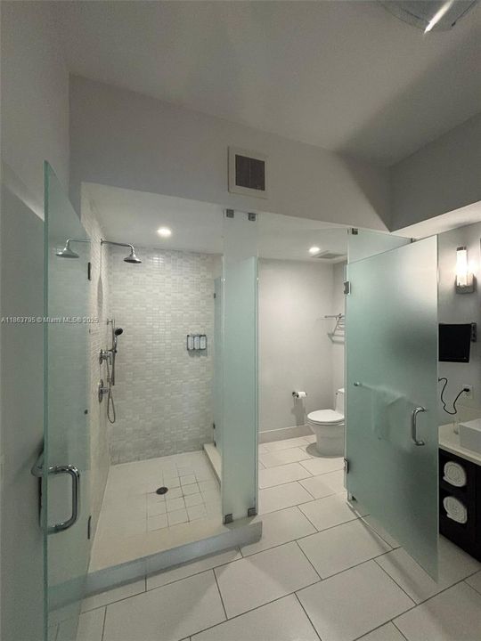 En Venta: $165,000 (3 camas, 4 baños, 2070 Pies cuadrados)