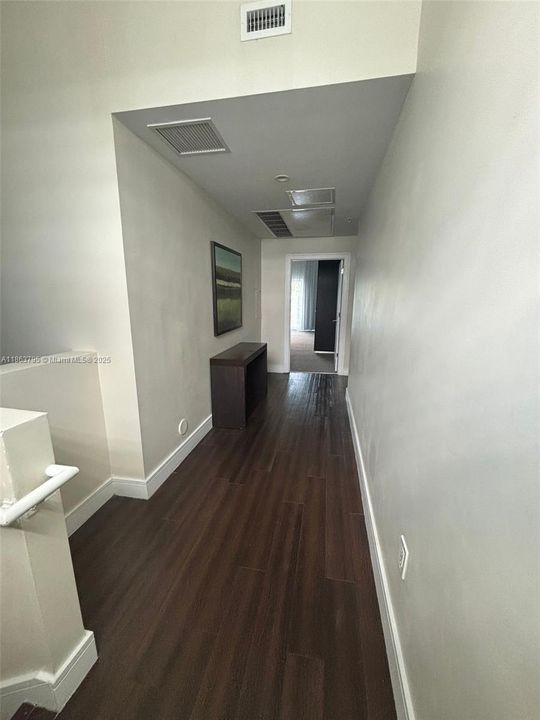 En Venta: $165,000 (3 camas, 4 baños, 2070 Pies cuadrados)