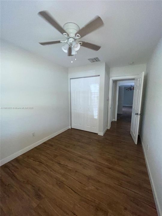 Под контрактом: $2,500 (3 спален, 2 ванн, 3162 Квадратных фут)