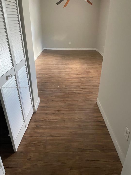 Под контрактом: $2,500 (3 спален, 2 ванн, 3162 Квадратных фут)