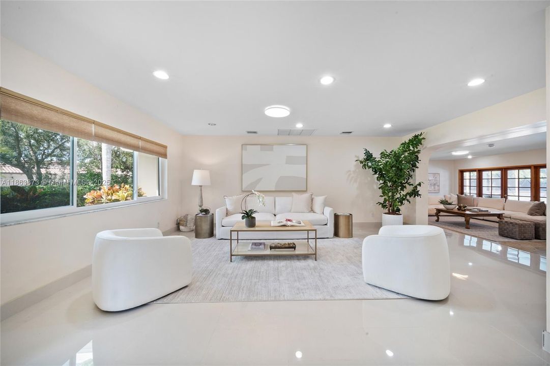 For Sale: $3,990,000 (5 beds, 5 baths, 4161 Square Feet)