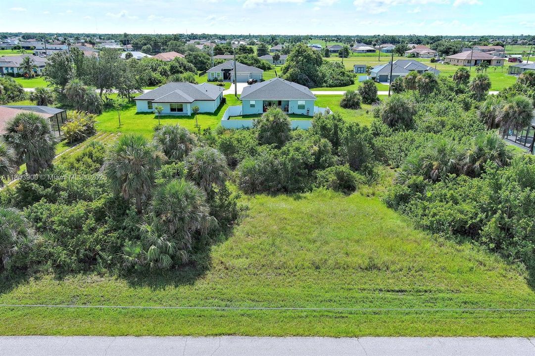 En Venta: $31,000 (0.18 acres)