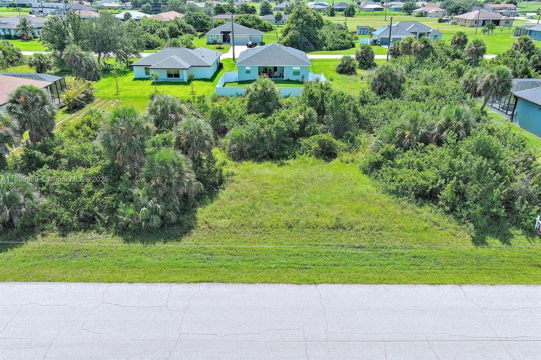 En Venta: $31,000 (0.18 acres)