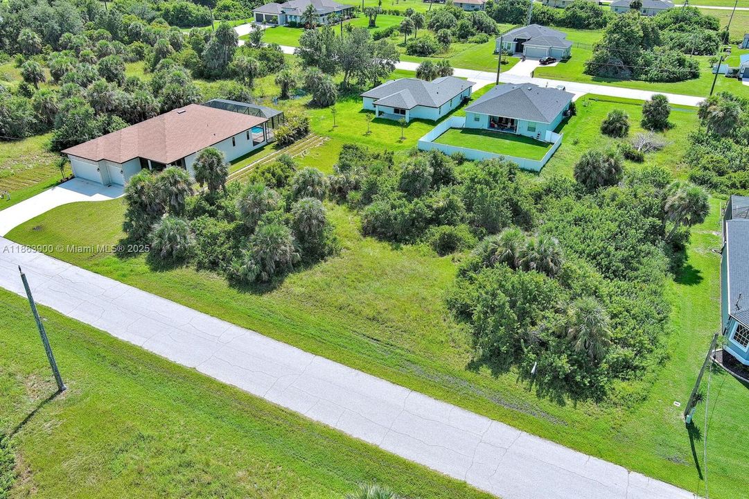 En Venta: $31,000 (0.18 acres)