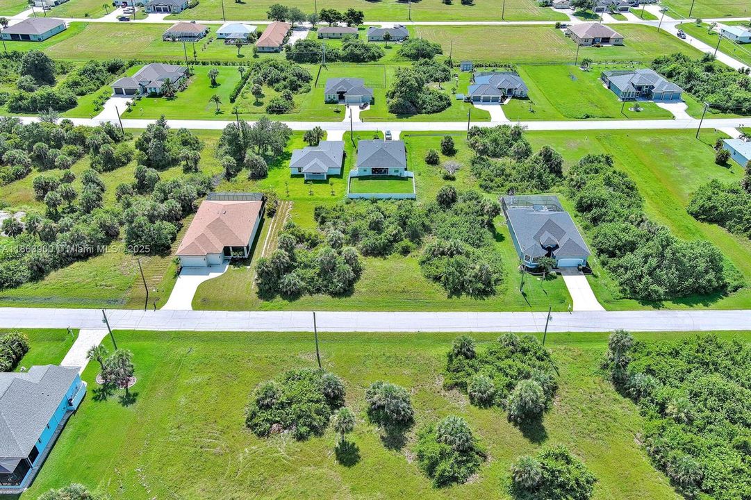 En Venta: $31,000 (0.18 acres)