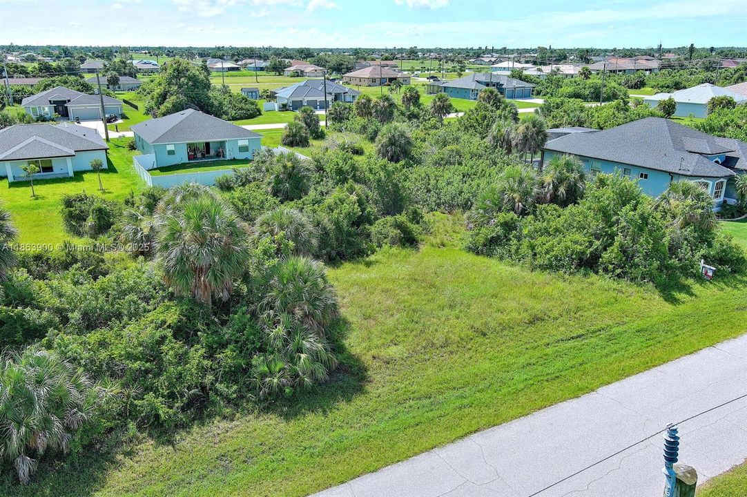 En Venta: $31,000 (0.18 acres)