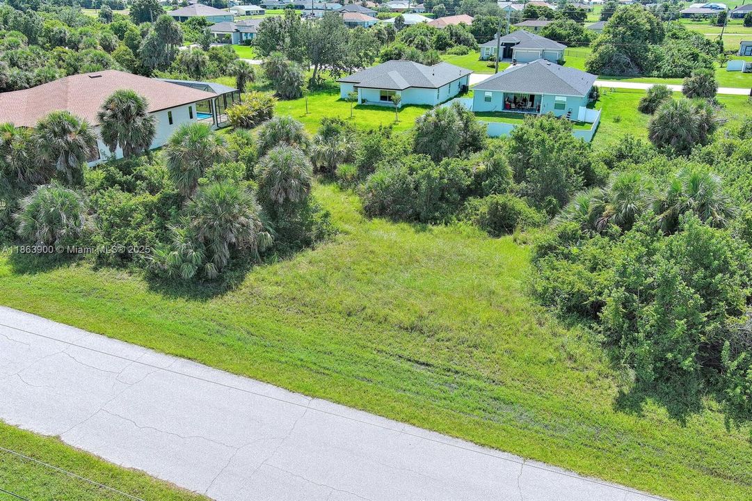 En Venta: $31,000 (0.18 acres)