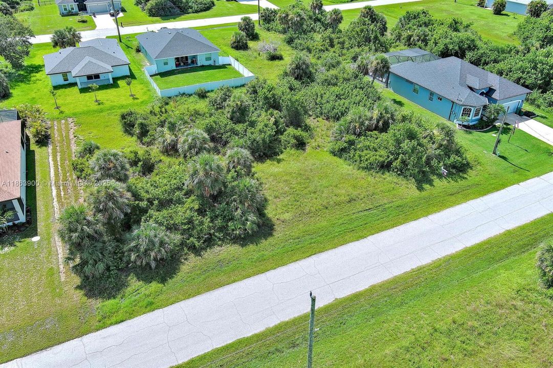 En Venta: $31,000 (0.18 acres)