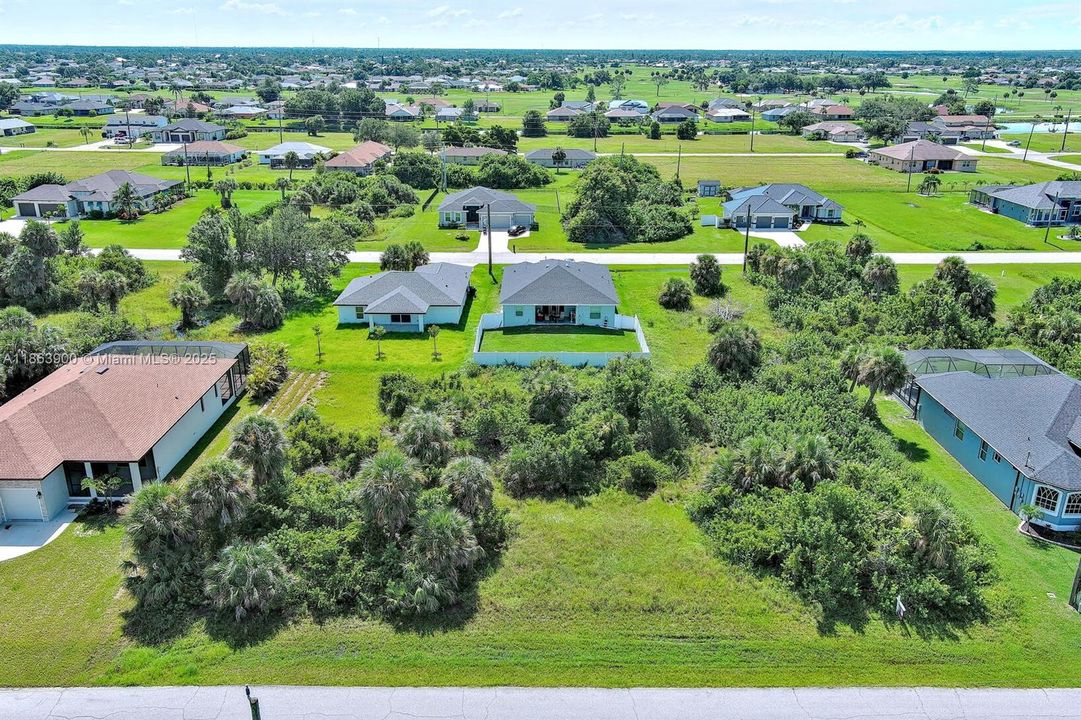 En Venta: $31,000 (0.18 acres)