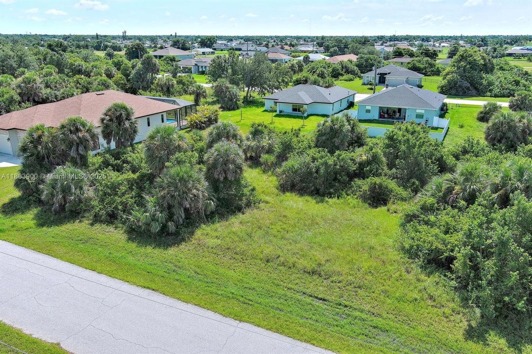 En Venta: $31,000 (0.18 acres)