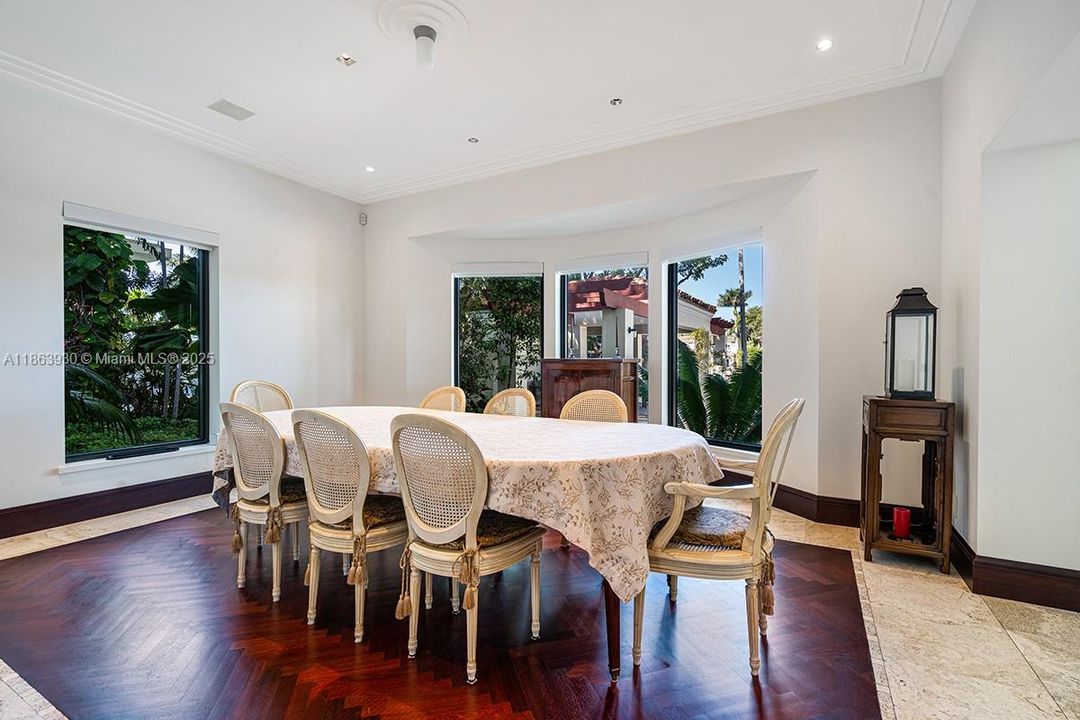 Active With Contract: $45,000 (5 beds, 6 baths, 5848 Square Feet)