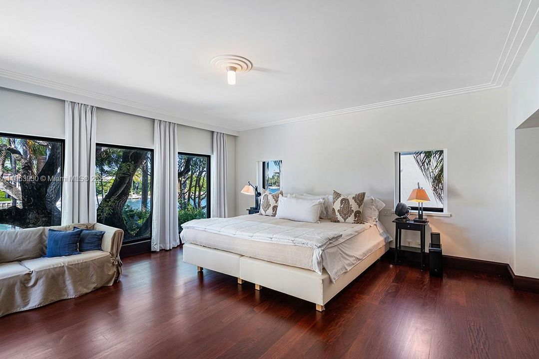 Active With Contract: $45,000 (5 beds, 6 baths, 5848 Square Feet)