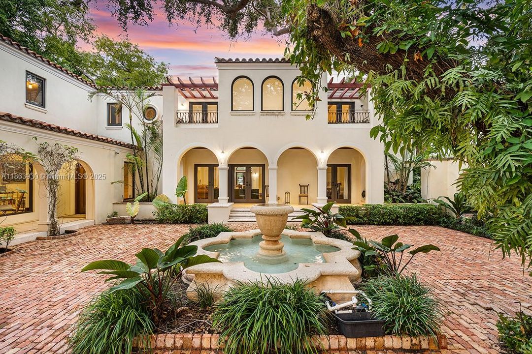 Active With Contract: $45,000 (5 beds, 6 baths, 5848 Square Feet)