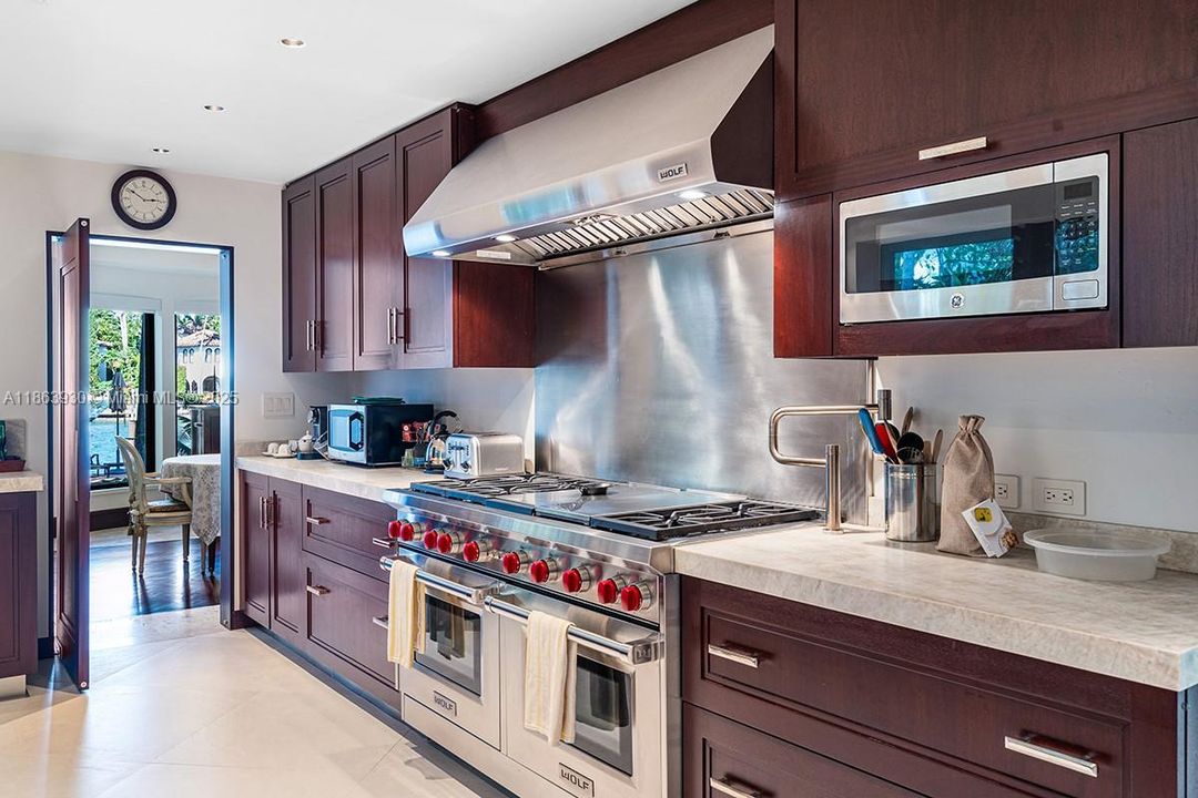 Active With Contract: $45,000 (5 beds, 6 baths, 5848 Square Feet)