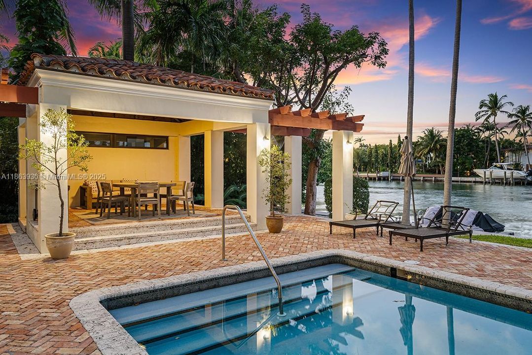 Active With Contract: $45,000 (5 beds, 6 baths, 5848 Square Feet)