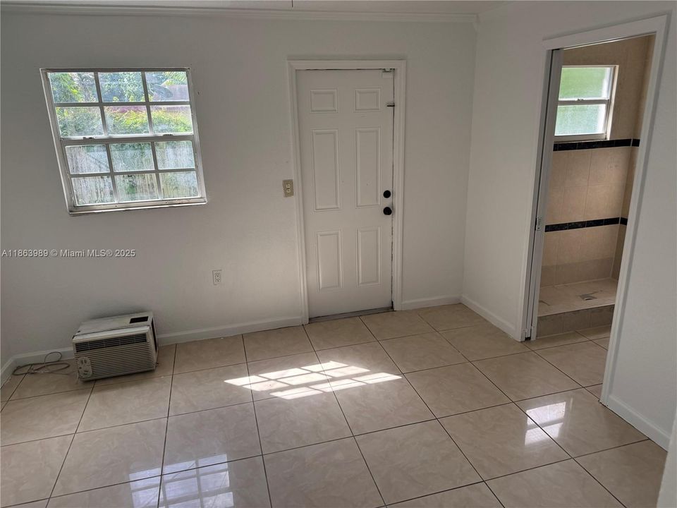 En Venta: $375,000 (3 camas, 2 baños, 1027 Pies cuadrados)