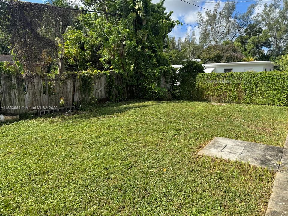 En Venta: $375,000 (3 camas, 2 baños, 1027 Pies cuadrados)