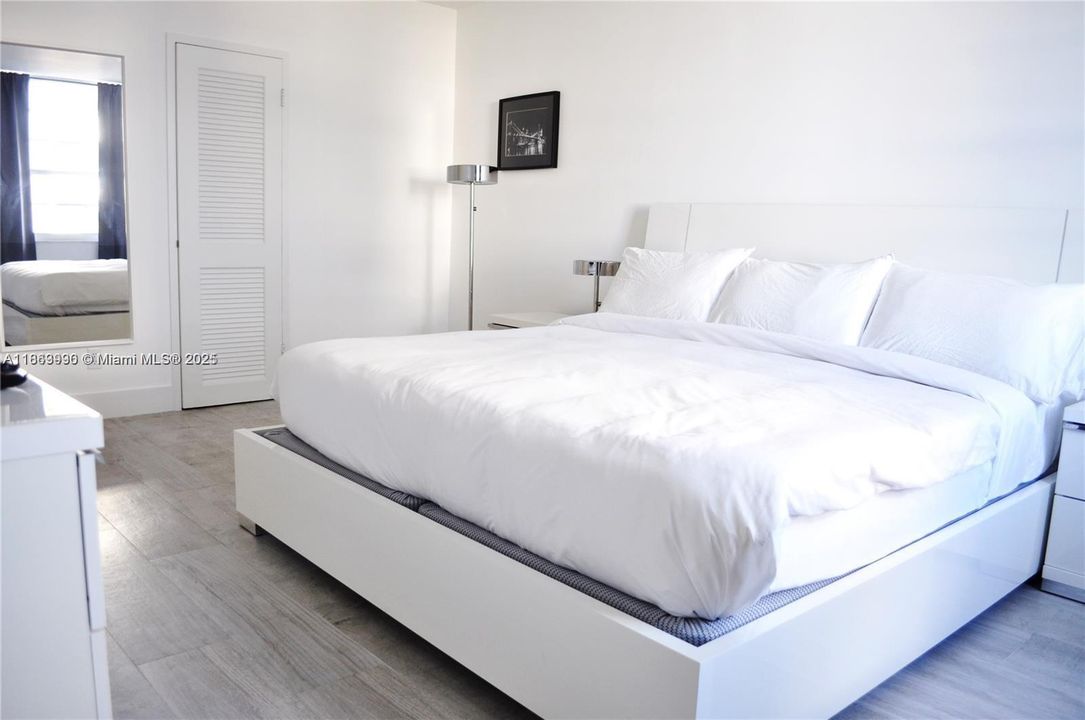 For Sale: $590,000 (1 beds, 1 baths, 675 Square Feet)