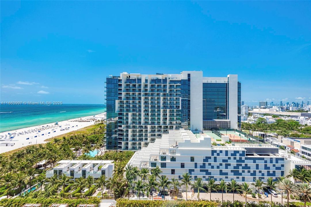 For Sale: $1,695,000 (1 beds, 2 baths, 960 Square Feet)