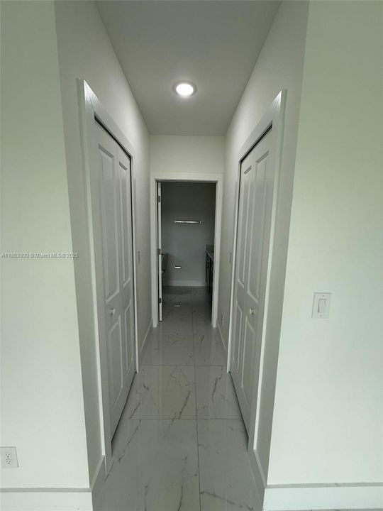 出租: $2,000 (3 贝兹, 2 浴室, 0 平方英尺)