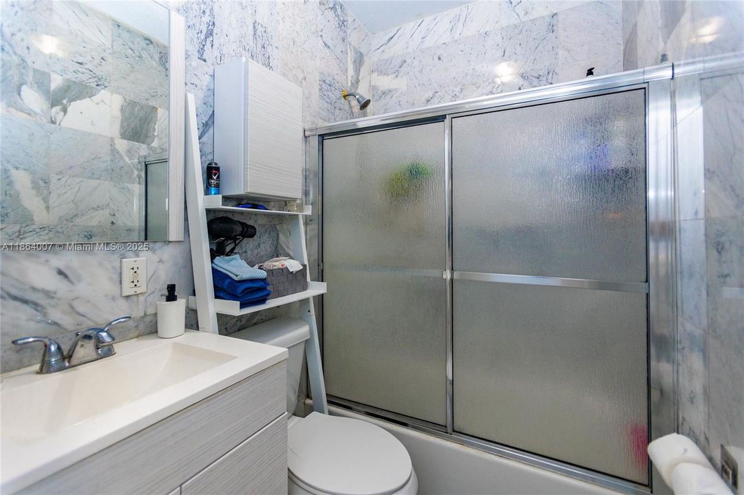 待售: $1,050,000 (3 贝兹, 2 浴室, 1681 平方英尺)