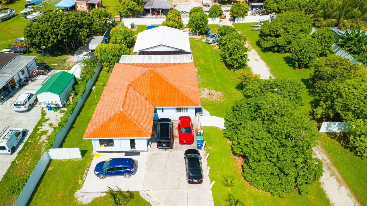 待售: $1,050,000 (3 贝兹, 2 浴室, 1681 平方英尺)