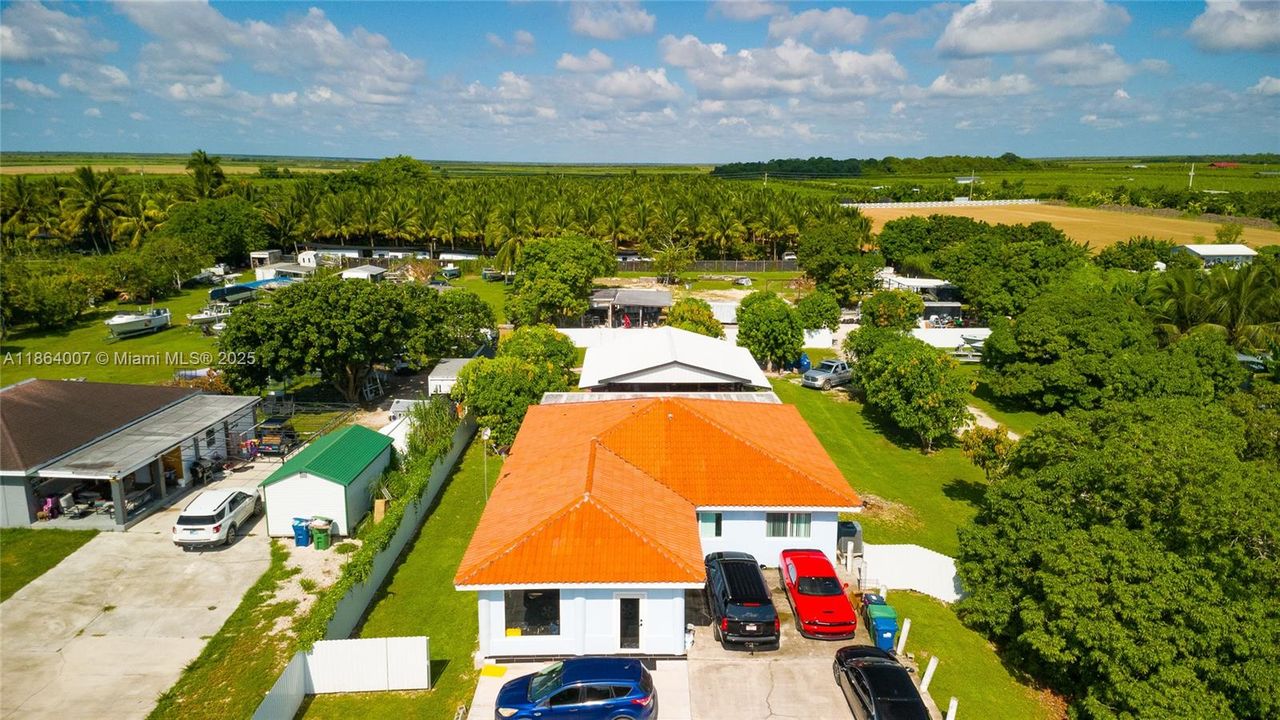 待售: $1,050,000 (3 贝兹, 2 浴室, 1681 平方英尺)