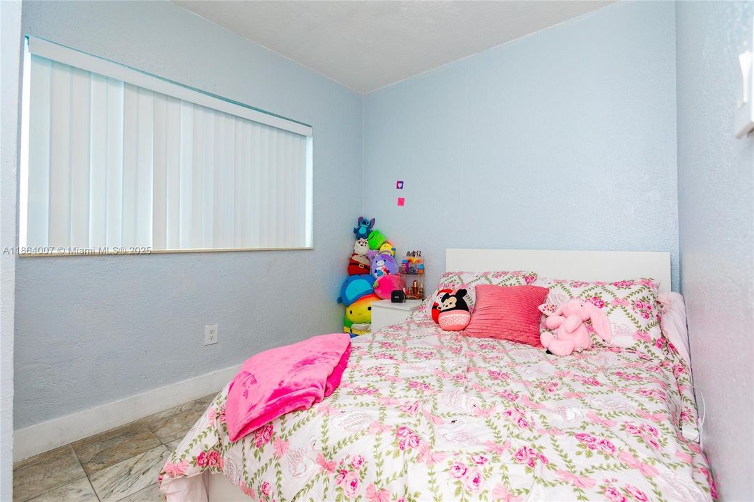 待售: $1,050,000 (3 贝兹, 2 浴室, 1681 平方英尺)