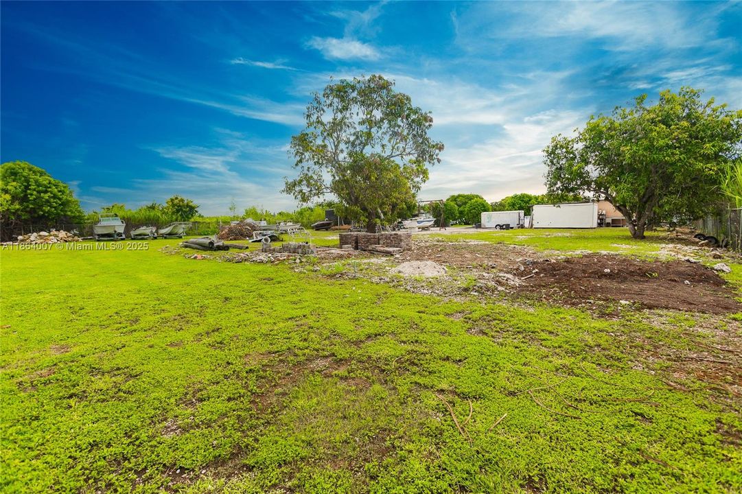 待售: $1,050,000 (3 贝兹, 2 浴室, 1681 平方英尺)