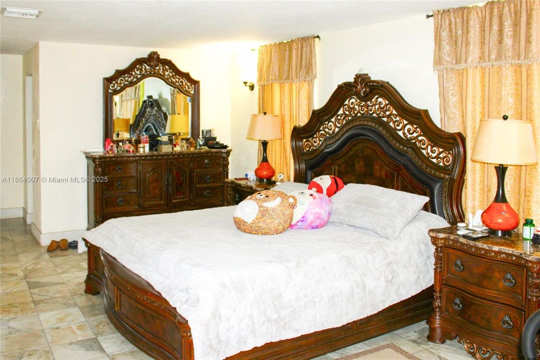 待售: $1,050,000 (3 贝兹, 2 浴室, 1681 平方英尺)