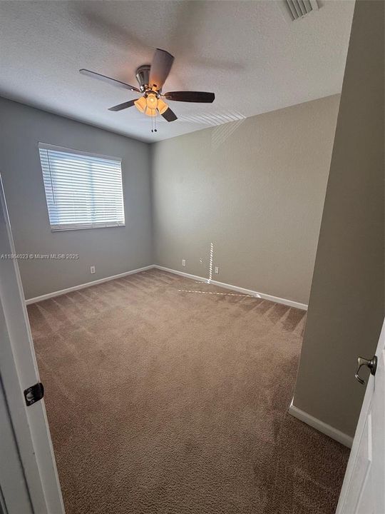 最近售出: $634,900 (5 贝兹, 3 浴室, 3119 平方英尺)