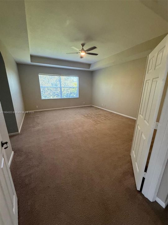 最近售出: $634,900 (5 贝兹, 3 浴室, 3119 平方英尺)