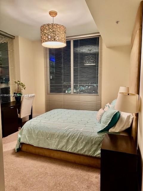 Active With Contract: $2,500 (1 beds, 1 baths, 607 Square Feet)