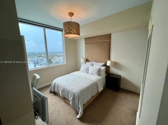 Active With Contract: $2,500 (1 beds, 1 baths, 607 Square Feet)