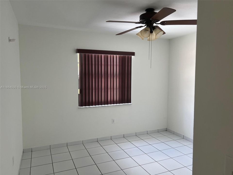 Active With Contract: $3,500 (3 beds, 2 baths, 1492 Square Feet)