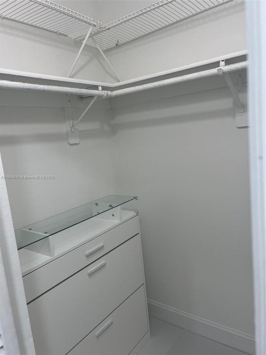 Active With Contract: $3,500 (3 beds, 2 baths, 1492 Square Feet)