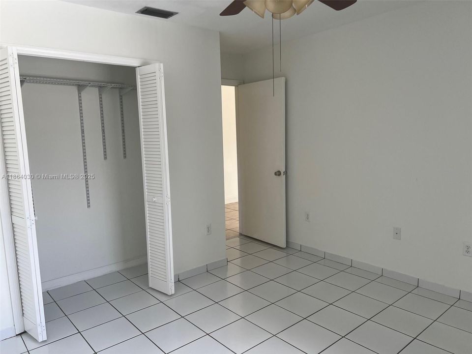 Active With Contract: $3,500 (3 beds, 2 baths, 1492 Square Feet)