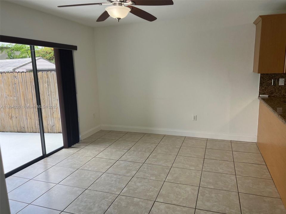Active With Contract: $3,500 (3 beds, 2 baths, 1492 Square Feet)